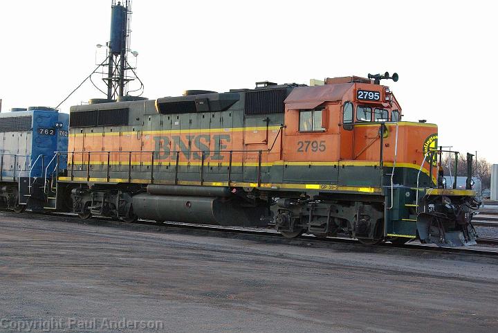 BNSF 2795 - GP39-2.jpg